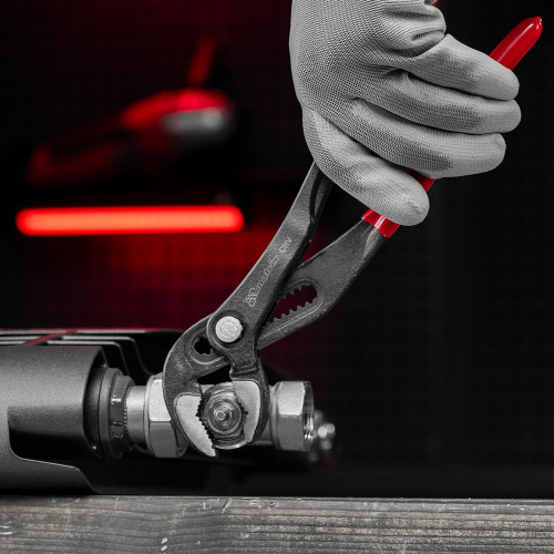 Клещи переставные 250 мм, кнопочный механизм, хром-ванадий, обливные рукоятки Matrix по ценам производителя в Москве с доставкой по всей России