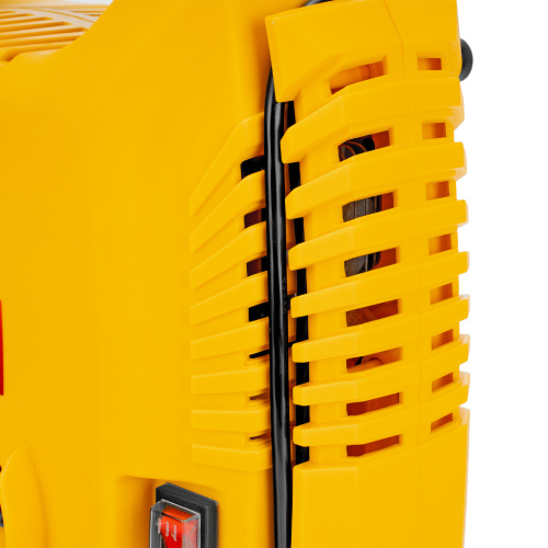 Компрессор воздушный DL1300, 10 бар, 1,3 кВт 180 л/мин 5 л, с набором аксессуаров Denzel по ценам производителя в Москве с доставкой по всей России