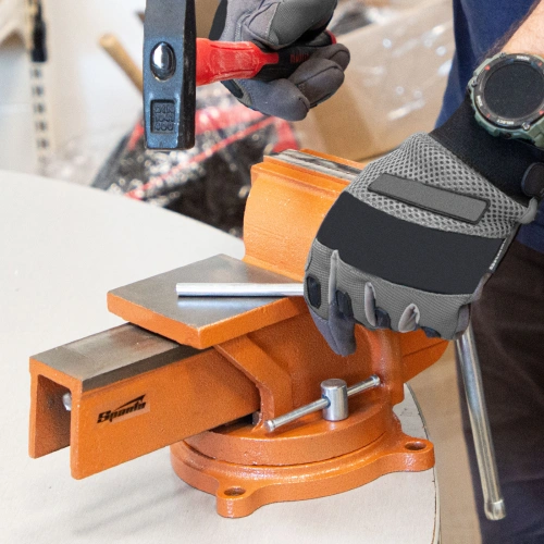 Тиски слесарные, 150 мм, поворотные, с наковальней Sparta по ценам производителя в Москве с доставкой по всей России