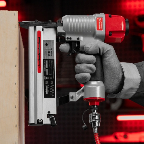 Нейлер-степлер пневматический 2 в 1, с регулировкой глубины забивания, гвозди 18GA, скобы 18GA Matrix по ценам производителя в Москве с доставкой по всей России