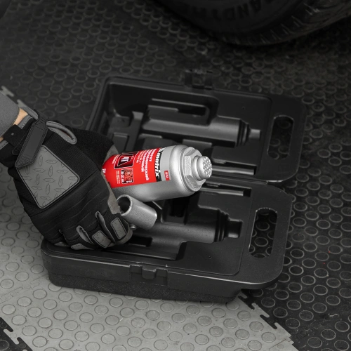 Домкрат гидравлический бутылочный, 4 т, высота подъема 194-372 мм, в пластиковый кейсе Matrix по ценам производителя в Москве с доставкой по всей России