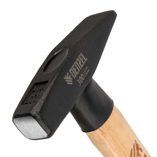 Молоток слесарный, 300 г, кованый квадратный боек, буковая рукоятка Denzel по ценам производителя в Москве с доставкой по всей России