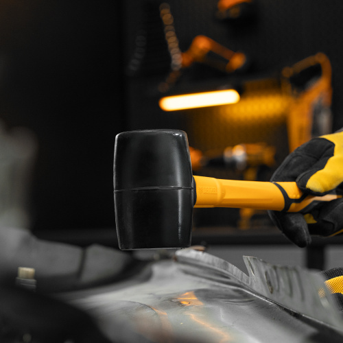 Киянка резиновая, 450 г, черная, фибергласовая рукоятка c TPR покрытием Denzel по ценам производителя в Москве с доставкой по всей России