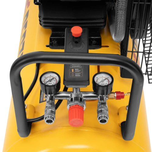 Компрессор воздушный BCV2200/100, ременный привод, 2.2 кВт, 100 литров, 370 л/мин Denzel купить в Москве с доставкой по всей России | ProtosMarket.ru