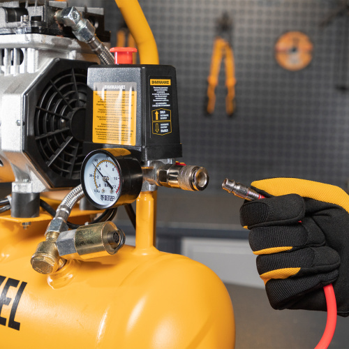 Компрессор DLS650/10 безмаслянный малошумный 650 Вт, 120 л/мин, ресивер 10 л Denzel по ценам производителя в Москве с доставкой по всей России