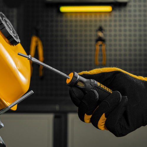 Отвертка SL5x75 мм, CrV, трехкомпонентная рукоятка Denzel по ценам производителя в Москве с доставкой по всей России