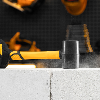 Киянка резиновая, 225 г, черная, фибергласовая рукоятка c TPR покрытием Denzel по ценам производителя в Москве с доставкой по всей России