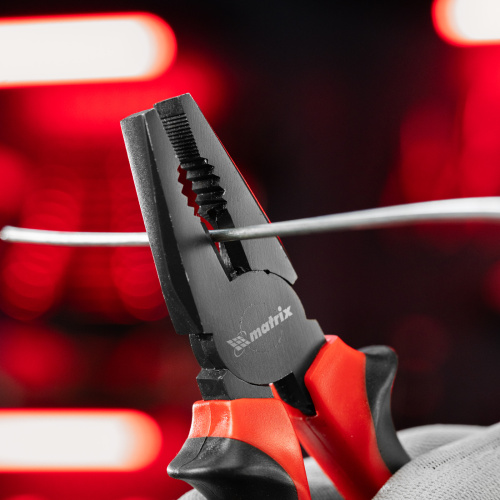 Плоскогубцы комбинированные Black Nickel, 160 мм, двухкомпонентные рукоятки Matrix по ценам производителя в Москве с доставкой по всей России