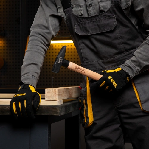 Молоток слесарный, 500 г, кованый квадратный боек, буковая рукоятка Denzel по ценам производителя в Москве с доставкой по всей России