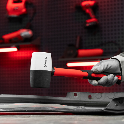 Киянка резиновая, 680 г, черно-белая резина, фибергласовая рукоятка Matrix по ценам производителя в Москве с доставкой по всей России