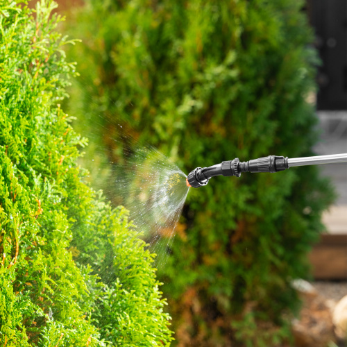 Опрыскиватель ранцевый аккумуляторный D-12LA, 12 л, 12 В, 8 Ач Denzel по ценам производителя в Москве с доставкой по всей России