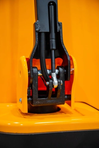 Штабелер самоходный 1,2 т 3,0 м TOR CQDA1230-EL 24/65 В/Ач (сопровождаемый) купить в Москве с доставкой по всей России | ProtosMarket.ru