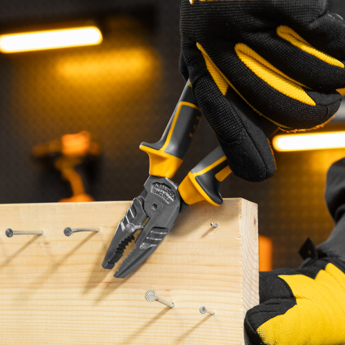 Плоскогубцы комбинированные 205 мм, трехкомпонентные рукоятки Denzel по ценам производителя в Москве с доставкой по всей России