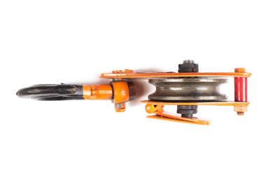 Блок монтажный однорольный с  крюком TOR 1 т с откидной щекой по ценам производителя в Москве с доставкой по всей России