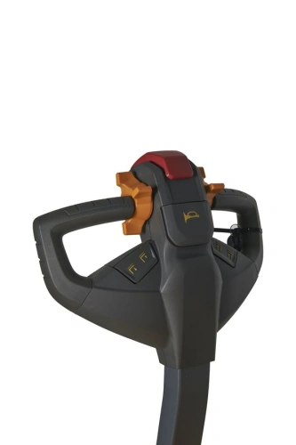 Штабелер самоходный 1,5 т 5,6 м XILIN CDDR15-III 24/200 В/Ач (сопровождаемый) по ценам производителя в Москве с доставкой по всей России