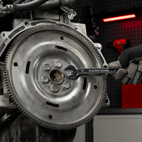 Набор ключей комбинированных, трещоточных шарнирных 13 шт. Matrix по ценам производителя в Москве с доставкой по всей России