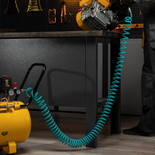 Полиуретановый спиральный шланг профессиональный BASF, 15 м, с быстросъемными соединением Stels по ценам производителя в Москве с доставкой по всей России