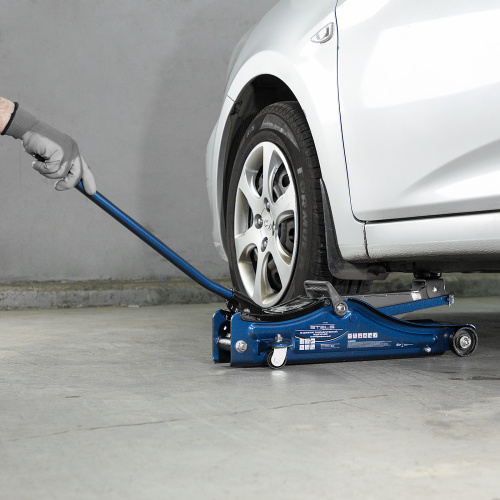 Домкрат гидравлический подкатной в пластиковом кейсе, 2 т, Low Profile, 80-380 мм Stels по ценам производителя в Москве с доставкой по всей России