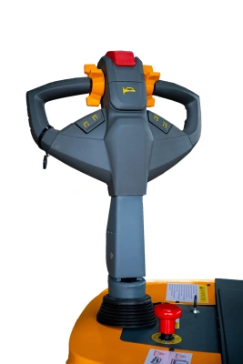 Штабелер самоходный 1,5 т 1,6 м XILIN CDD15K-EN 24/105 В/Ач с раздвижными вилами (с платформой) по ценам производителя в Москве с доставкой по всей России