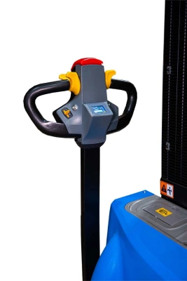 Штабелер самоходный 1,5 т 2,5 м TOR WS15H-2500SC PRO 24/105 В/Ач контр. скорости подъема по ценам производителя в Москве с доставкой по всей России