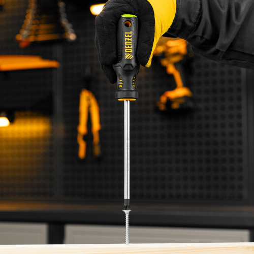 Отвертка, PZ3x150 мм, S2, 3к рукоятка Denzel по ценам производителя в Москве с доставкой по всей России