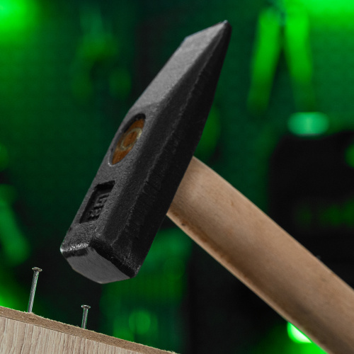 Молоток слесарный 300 г, квадратный боек, деревянная рукоятка Сибртех по ценам производителя в Москве с доставкой по всей России