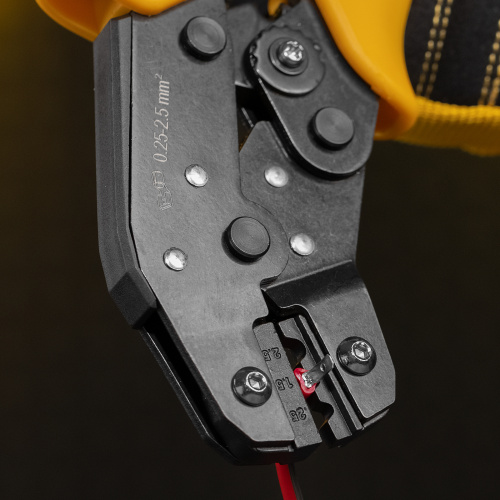 Клещи для обжима неизолированных наконечников НК и НВ, разъемов РП, 0,25 - 2,5 мм2 Denzel по ценам производителя в Москве с доставкой по всей России