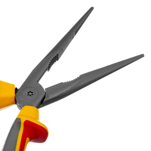 Длинногубцы прямые, диэлектрические рукоятки до 1000 В, трехкомпонентные рукоятки, 205мм Denzel по ценам производителя в Москве с доставкой по всей России