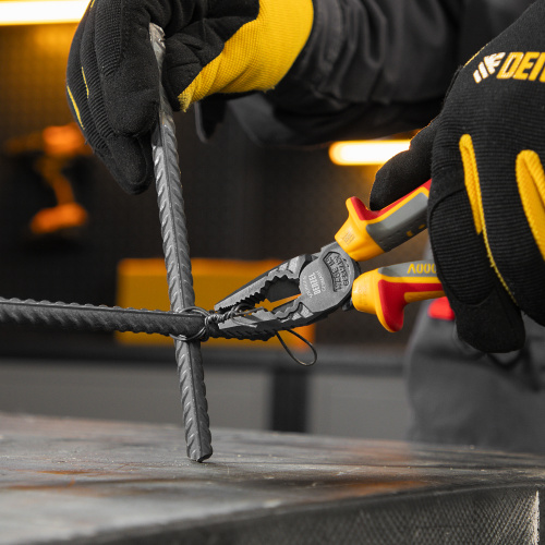 Плоскогубцы комбинированные, диэлектрические трехкомпонентные рукоятки до 1000 В, 180 мм Denzel по ценам производителя в Москве с доставкой по всей России