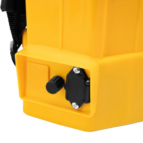 Опрыскиватель ранцевый аккумуляторный D-12LA, 12 л, 12 В, 8 Ач Denzel по ценам производителя в Москве с доставкой по всей России