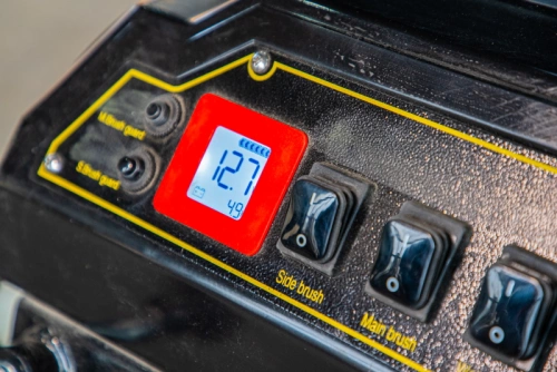 Машина подметальная с АКБ GEL 12/100 В/Ач TOR A100 по ценам производителя в Москве с доставкой по всей России