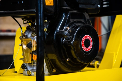 Виброплита реверсивная 235 кг, 30кН дизельная TOR C-330 купить в Москве с доставкой по всей России | ProtosMarket.ru