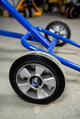 Тележка для металлических бочек TOR КБ-1 (250 литая + 160 поворотное) по ценам производителя в Москве с доставкой по всей России