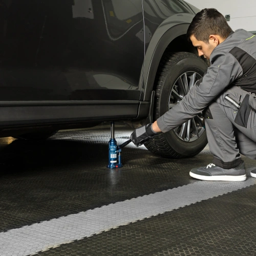 Домкрат гидравлический бутылочный, 2 т, h подъема 178-338 мм, в пластиковом кейсе Stels по ценам производителя в Москве с доставкой по всей России