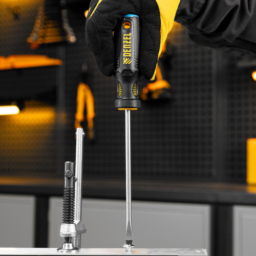 Отвертка, SL6x150 мм, S2, 3к рукоятка Denzel по ценам производителя в Москве с доставкой по всей России