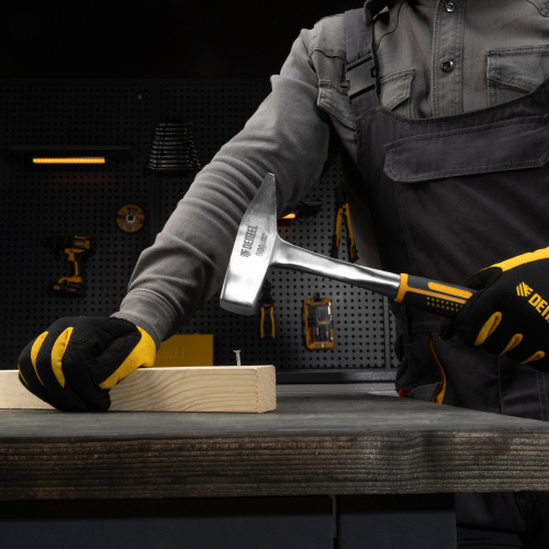 Молоток слесарный 800 г, цельнометаллический, двухкомпонентная рукоятка Denzel по ценам производителя в Москве с доставкой по всей России