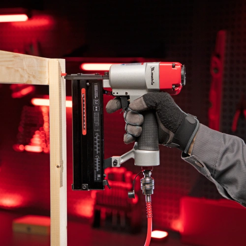 Нейлер-степлер пневматический 2 в 1, гвозди 18GA длина 10-50 мм, скобы 18GA длина 25-40 мм Matrix по ценам производителя в Москве с доставкой по всей России