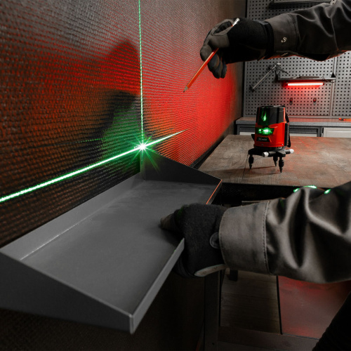 Лазерный уровень CRX-30G, 30 м, зеленый луч, батарейки, резьба 5/8" MTX по ценам производителя в Москве с доставкой по всей России