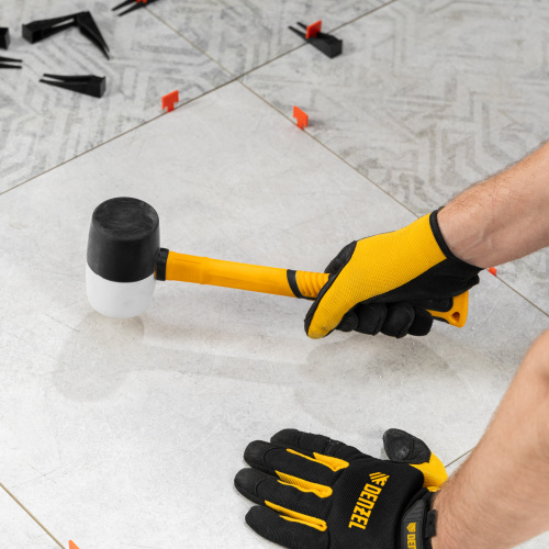 Киянка резиновая, 450 г, черно-белая, фибергласовая рукоятка c TPR покрытием Denzel по ценам производителя в Москве с доставкой по всей России