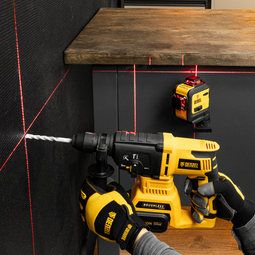 Лазерный уровень мультипризменный LX 360-3 Red, 30 м, 635 нм, аккумулятор Li 2800 мАч, резьба 5/8" Denzel по ценам производителя в Москве с доставкой по всей России