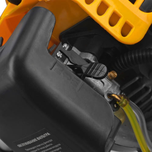 Триммер бензиновый DT-52E, 52 см3, неразъемная штанга, электростартер, состоит из 2 частей Denzel по ценам производителя в Москве с доставкой по всей России