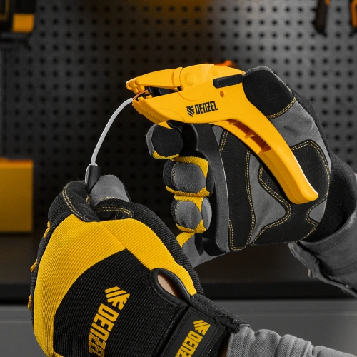 Щипцы для зачистки электропроводов, сечением 0,2-6 мм2, функция обрезания проводов Denzel по ценам производителя в Москве с доставкой по всей России