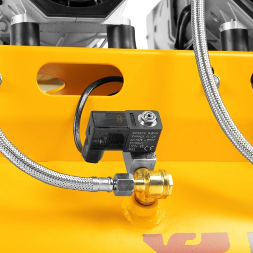 Компрессор безмасляный, малошумный DLS 1800/100,1800 Вт, 3x600, 100 л, 345 л/мин Denzel по ценам производителя в Москве с доставкой по всей России