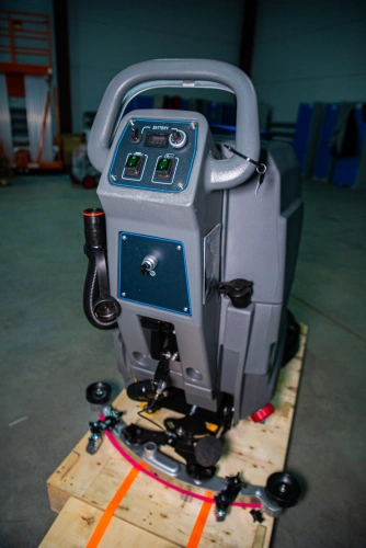 Машина поломоечная самоходная с АКБ GEL 24/100 В/Ач TOR COMPACT 60T по ценам производителя в Москве с доставкой по всей России