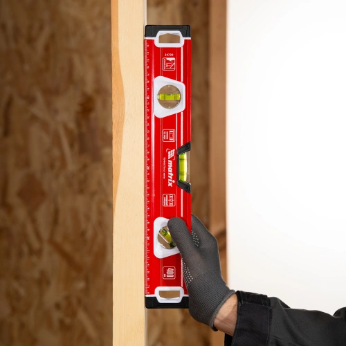 Уровень алюминиевый, магнит, фрезерованный, 3 глазка (1 зеркальный) 400 мм Matrix по ценам производителя в Москве с доставкой по всей России