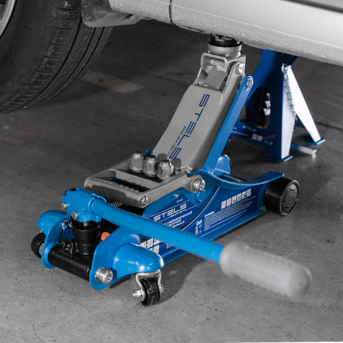 Домкрат гидравлический подкатной, поворотная рукоятка, 2 т, Low Profile, 100-350 мм Stels по ценам производителя в Москве с доставкой по всей России