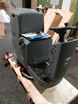 Машина поломоечная с АКБ GEL 24/100 В/Ач TOR COMFORT 70 купить в Москве с доставкой по всей России | ProtosMarket.ru