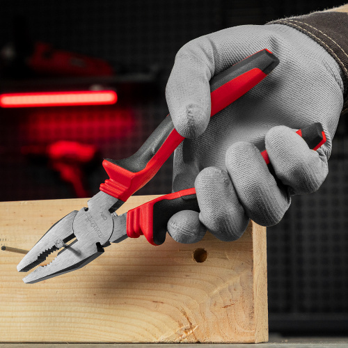 Плоскогубцы комбинированные, 200 мм, хром-ванадий, двухкомпонентные рукоятки Matrix по ценам производителя в Москве с доставкой по всей России