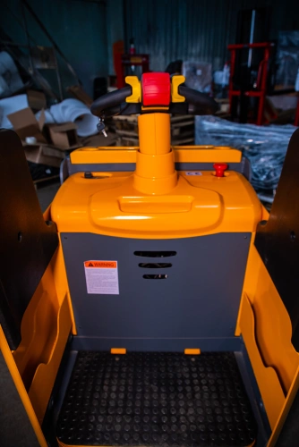 Тележка электрическая 2000 кг 1150 мм XILIN CBD20L с закрытой платформой 24/280 В/Ач по ценам производителя в Москве с доставкой по всей России