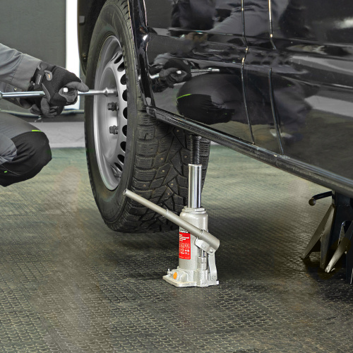 Домкрат гидравлический бутылочный, 5 т, h подъема 197-382 мм, в пластиковом кейсе Matrix по ценам производителя в Москве с доставкой по всей России